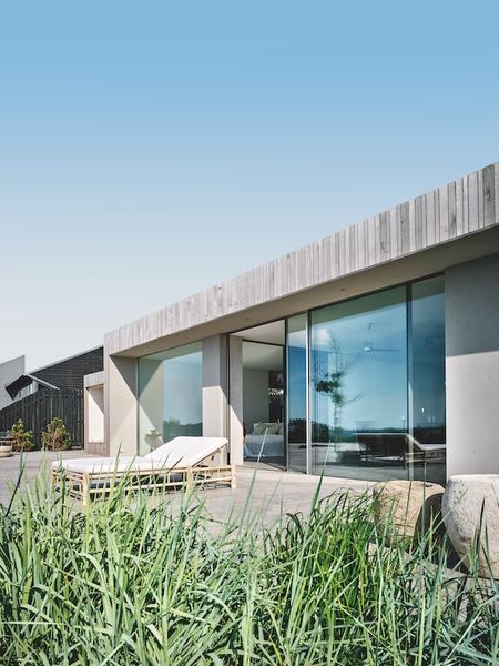 Panoramatické dvere spájajú pohyb bez bariér a jednoduché ovládanie